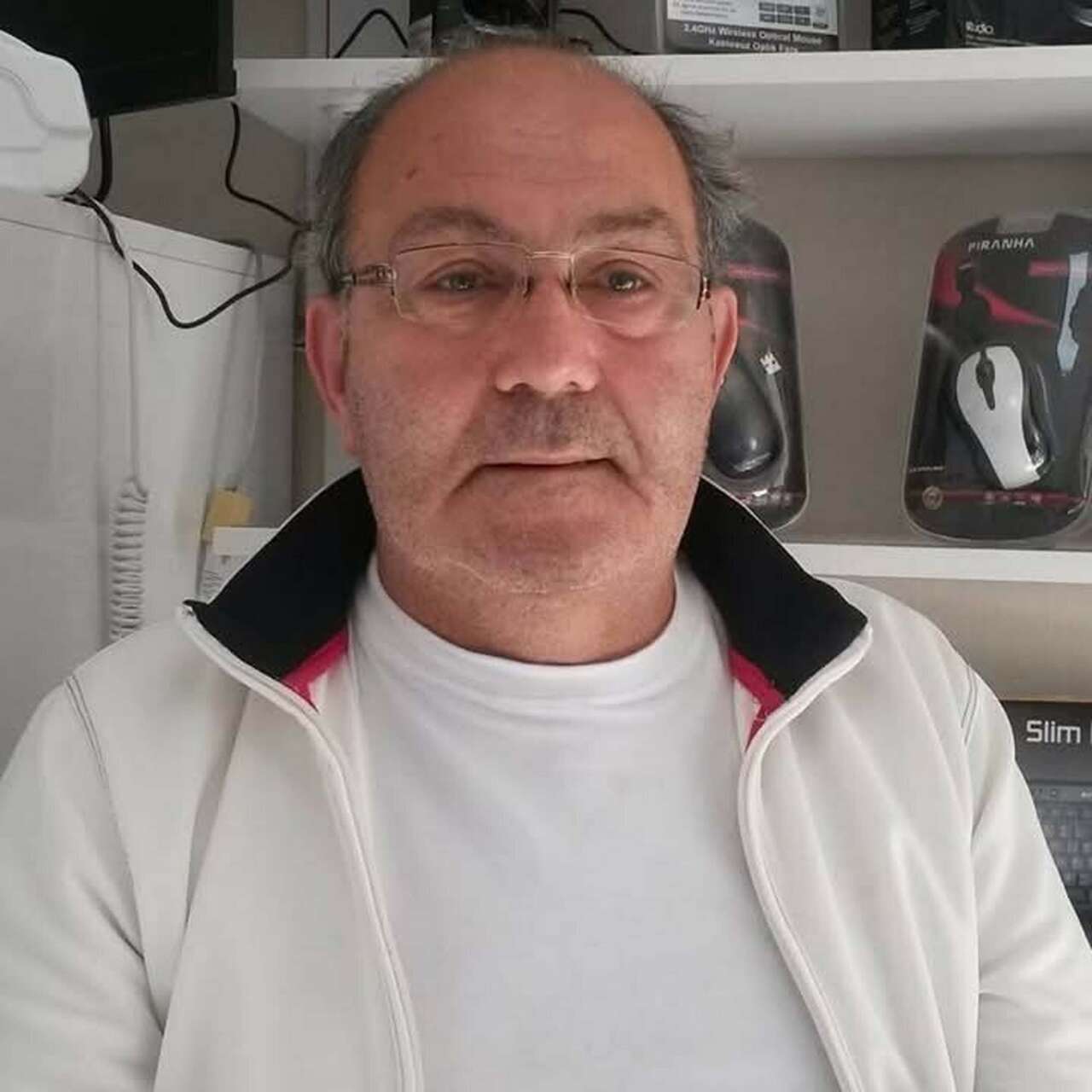 Kötü koku gelen evden ünlü modacının cesedi çıktı 4